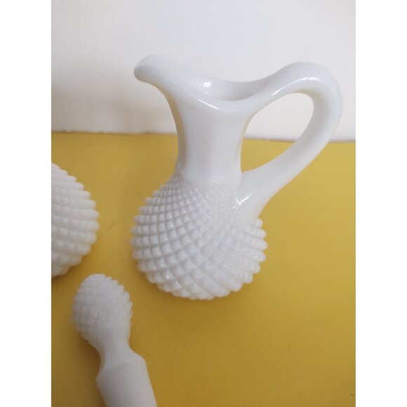 Vintage Westmoreland White Hobnail Milk Glass Oil/Vinegar Cruets With Stoppers - Picture 7 of 10